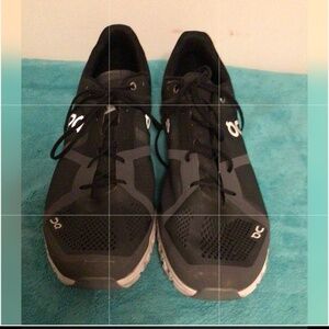 ON CLOUD SWISS TECHNOLOGY SNEAKERS MEN SZ 13